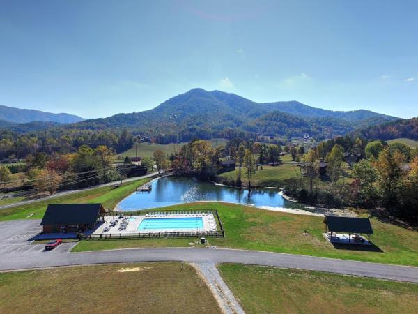 Lee'S Creekside Villa Pigeon Forge Eksteriør bilde